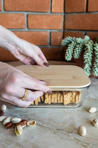 Pote De Vidro Hermético Retangular Com Tampa De Bambu 600ml