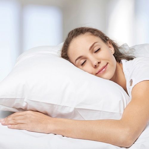 Capa Travesseiro Branco com Zíper