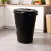 3c5ljhlxfdx-xl-1.jpg Lixeira com Tampa 60L - Preta