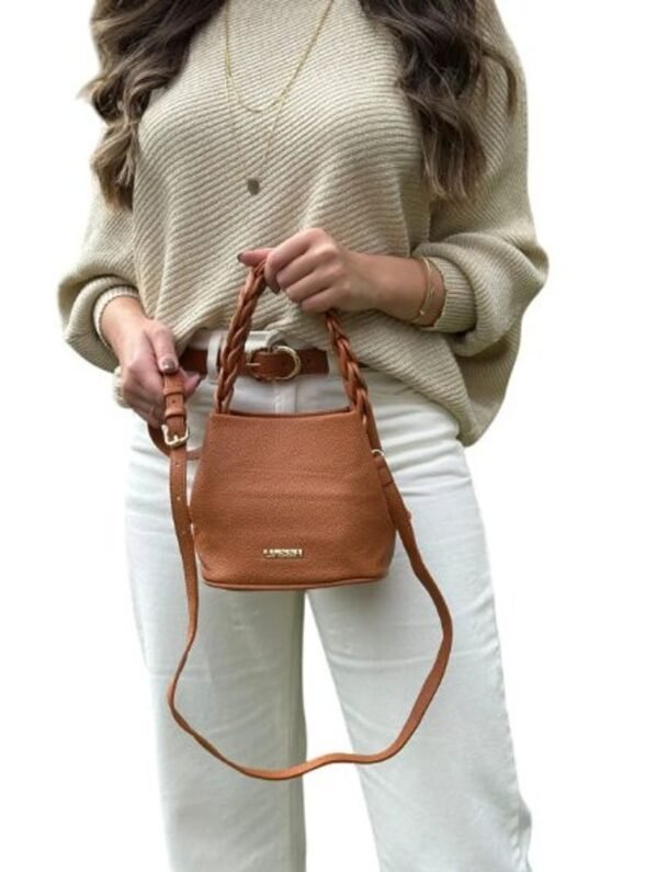 Bolsa Feminina Transversal com Alça Trançada