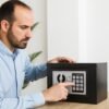 Cofre Digital Eletrônico com Teclado e Chave - Preta