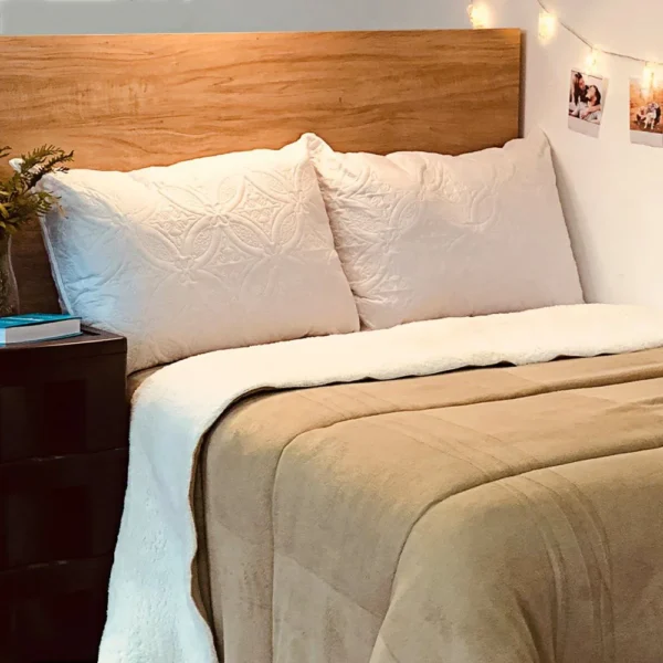 Travesseiro de Poliéster Multivix Mácio Suporte Firme com Capa Matelada 50cm x 70cm - Branco - 4